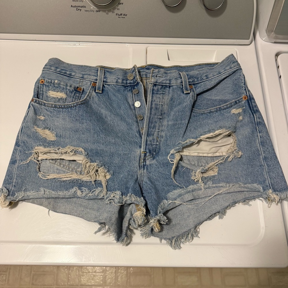 Levi’s cut off Jean shorts